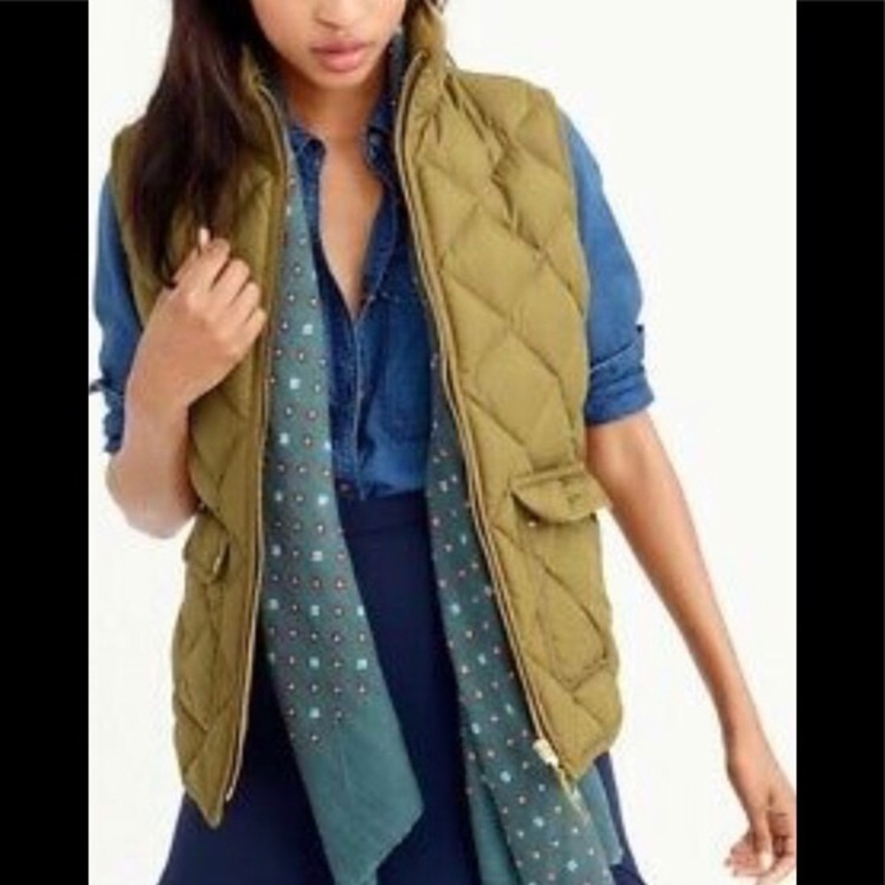 Excursion Vest - Picture 2 of 8